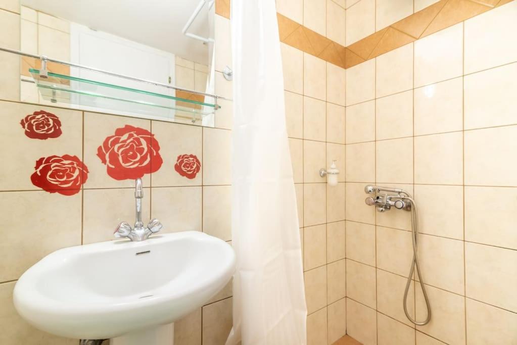 Urban Apt Next University 9 Ираклио Екстериор снимка